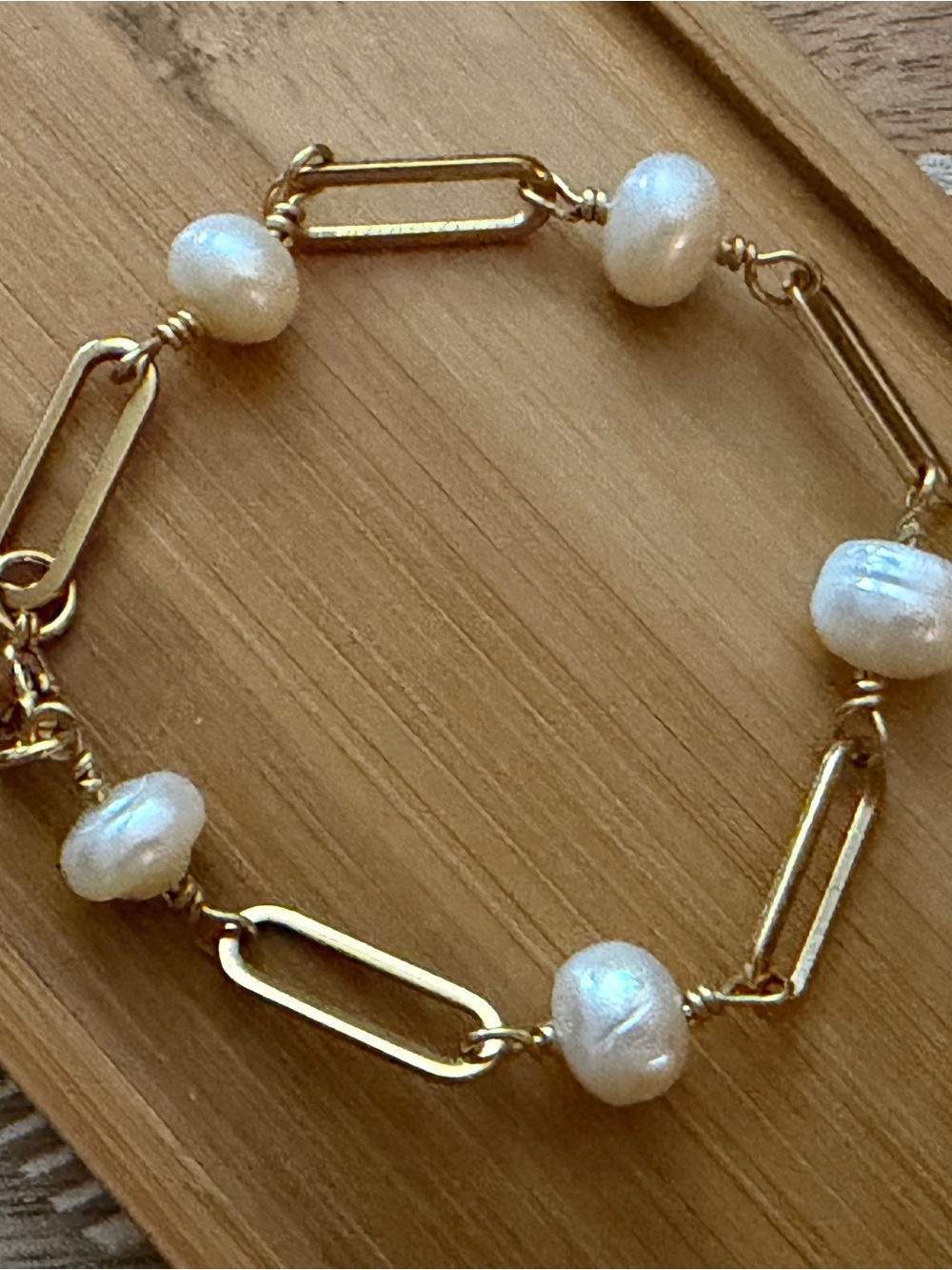 New Gorgeous Gold Paper Clip Chain & White Baroque Pearl Bracelet